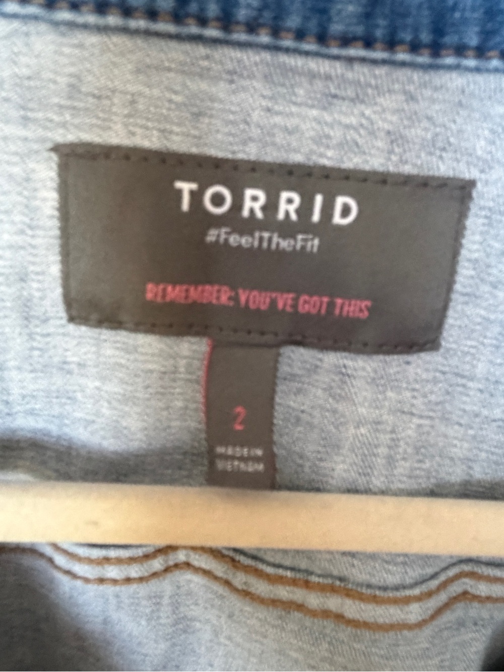 Torrid Indigo Cropped Denim Jacket Size 2. ( 18-20) like new - Picture 2 of 5